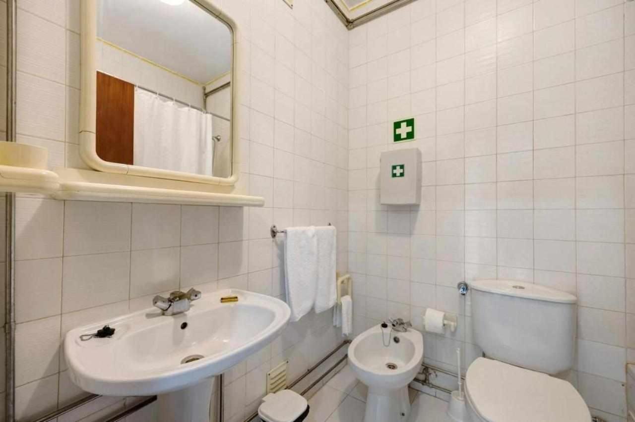 Apartamentos Torre Da Rocha Frente Ao Mar Portimão Esterno foto